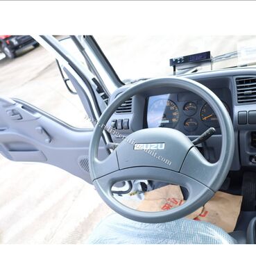 Isuzu 100p Japan Brand Truck шасси с длиной 4,1 метра холодильная коробка с холодильными установками THERMO KING RV380V 4X2 Mini 3tons 2 Ton Freezer Refrigerated Truck